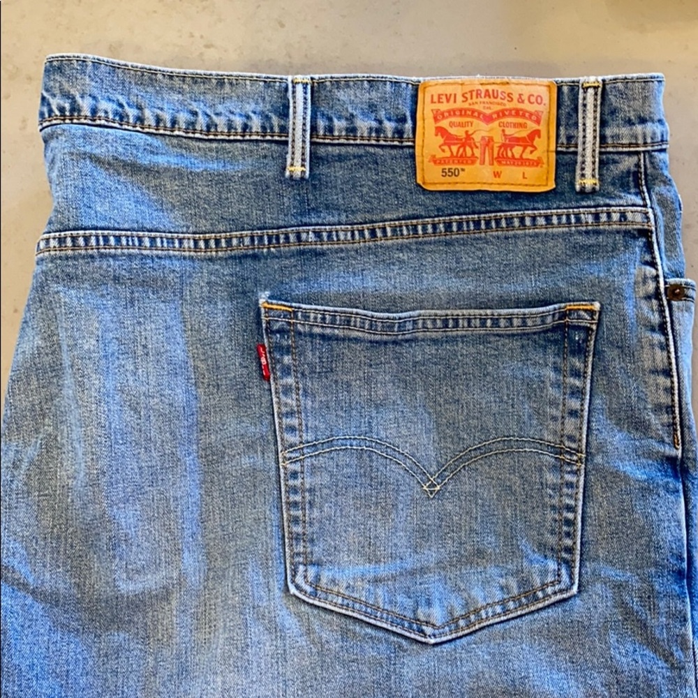 Levi’s 550 Stonewashed Jeans